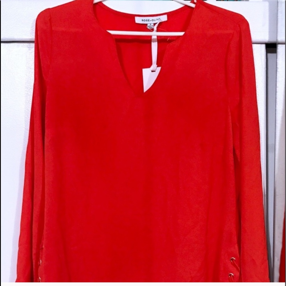 NWT Rose + Olive Long Sleeved V-Neck Persimmon Top - Picture 4 of 7
